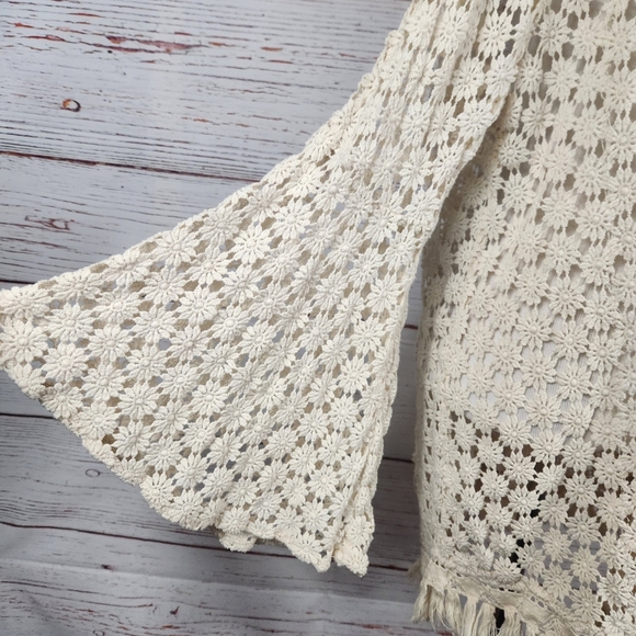 GYPSY JUNKIES Crochet Top Cover-Up (S/M) - Picture 5 of 7